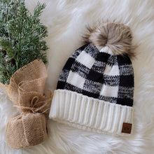 Load image into Gallery viewer, Babine Pom Fleece Lined Beanie(Available in 4 colours)
